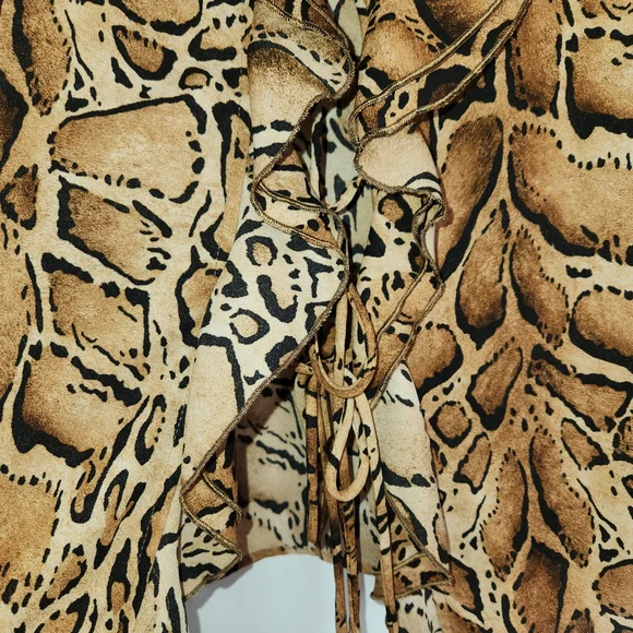 NWT Zara Animal Print Lace Up Front Ruffle Top Size L Long Sleeves Black/Brown - Picture 5 of 16